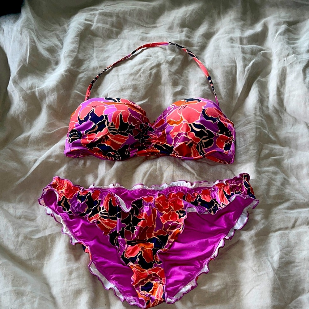 Victorias Secret Bikini 36B